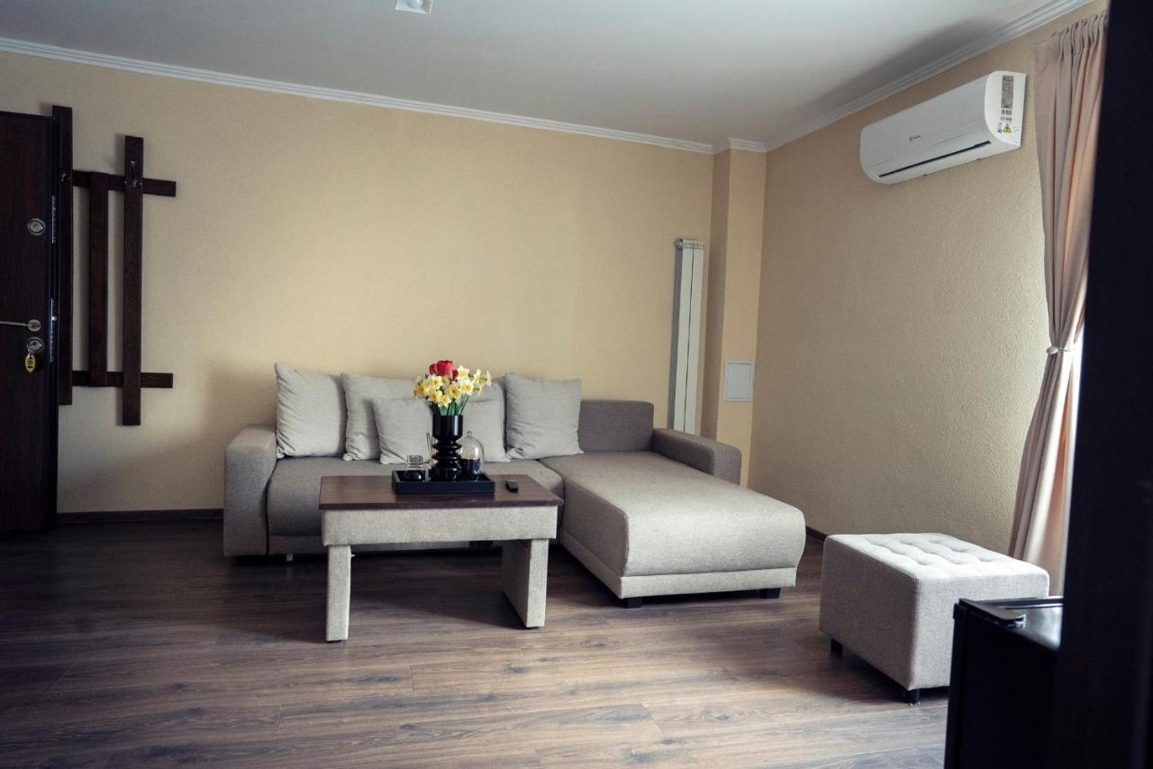 London Apartments Vaslui Ngoại thất bức ảnh