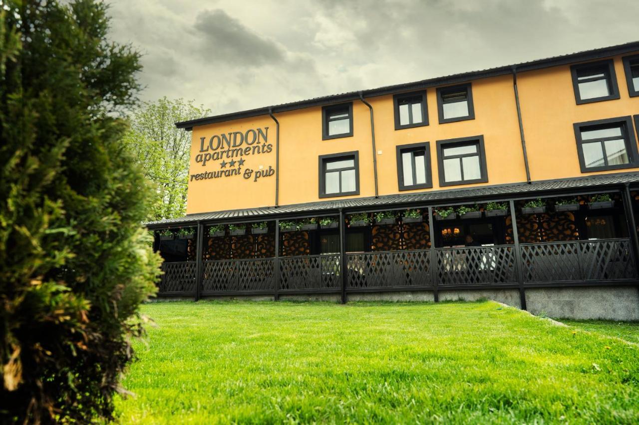 London Apartments Vaslui Ngoại thất bức ảnh