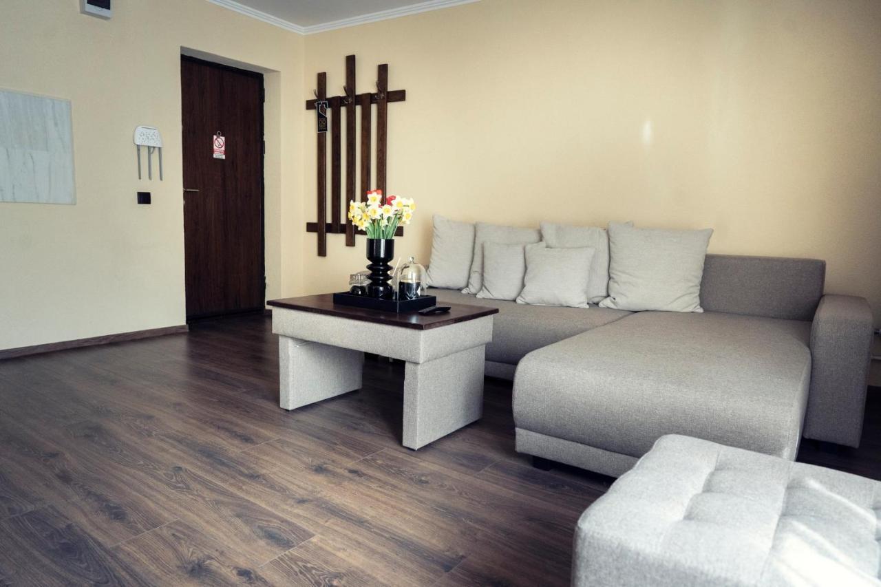 London Apartments Vaslui Ngoại thất bức ảnh